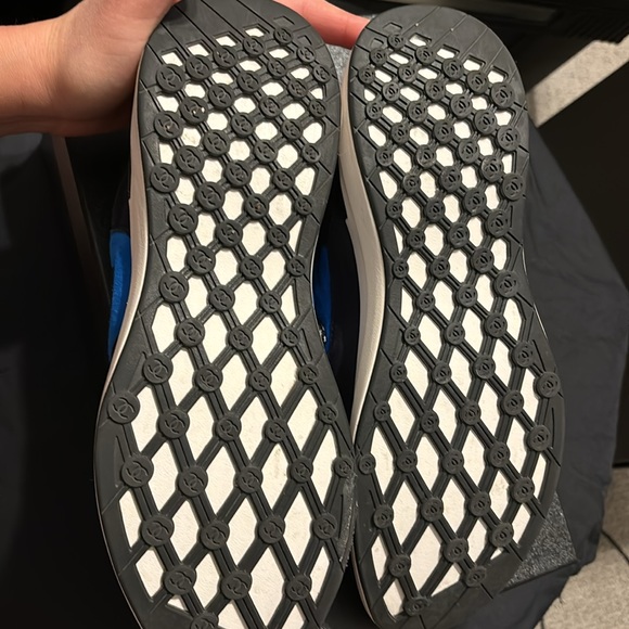 Chanel shoes - Picture 4 of 6